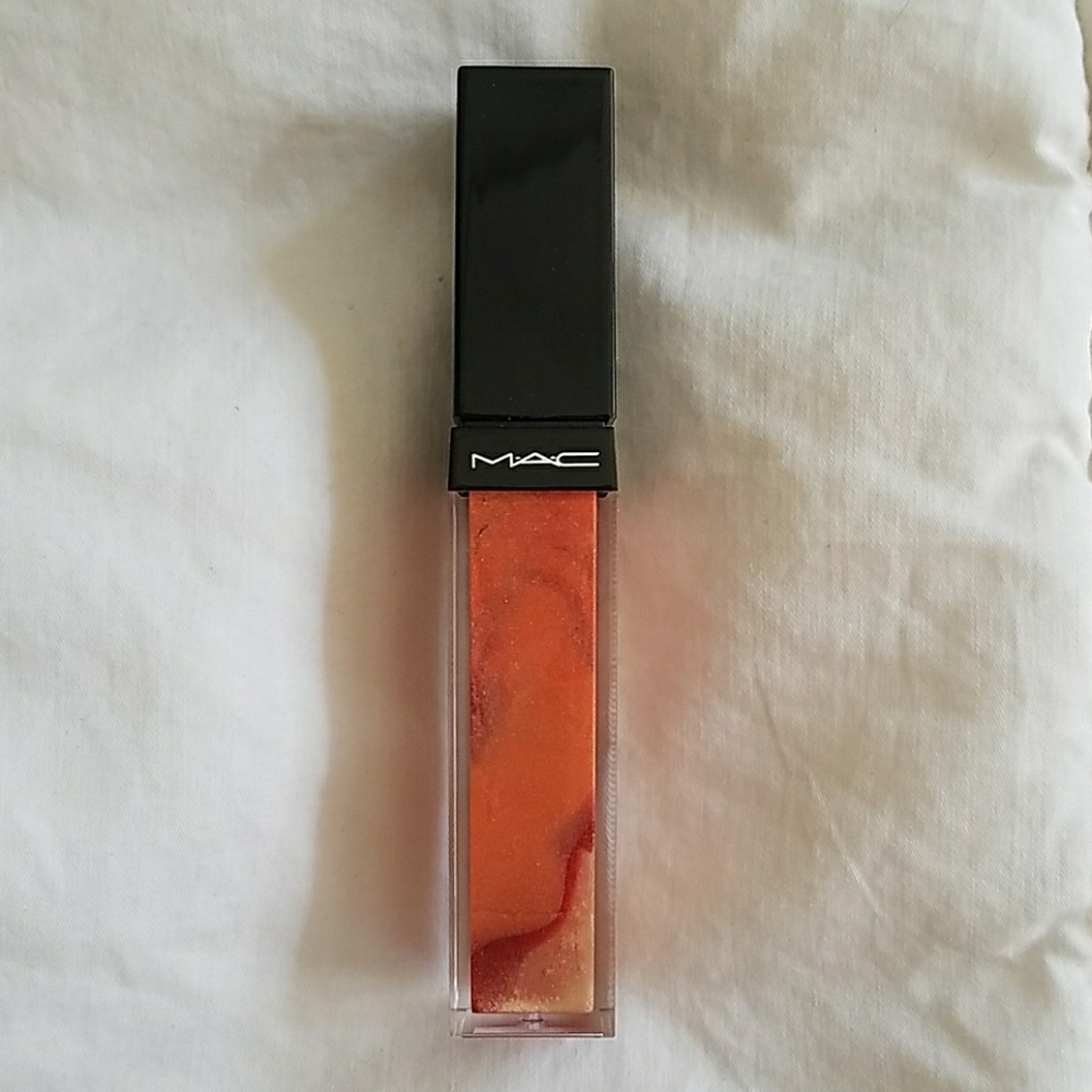 Nice Mix Up BNIB lipglass MAC